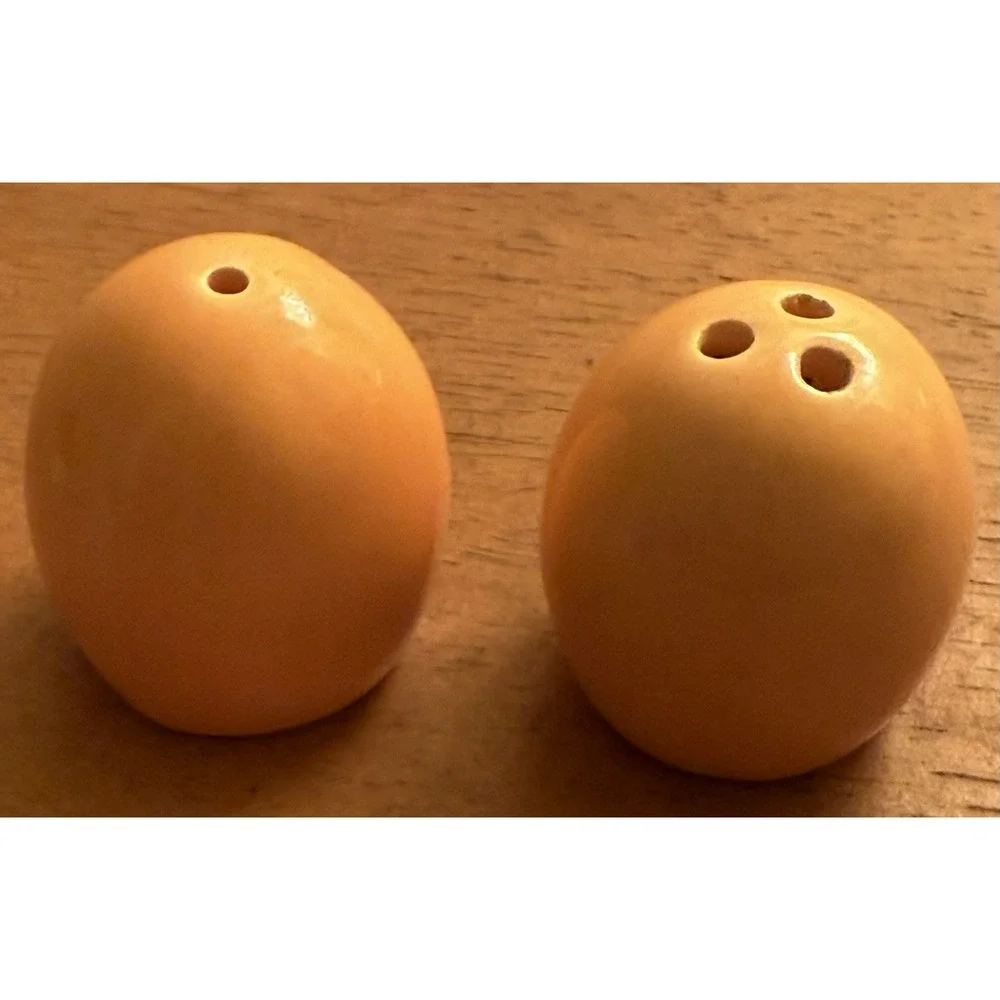 Vintage Pink Mini‎ Salt & Pepper Shakers 1.5